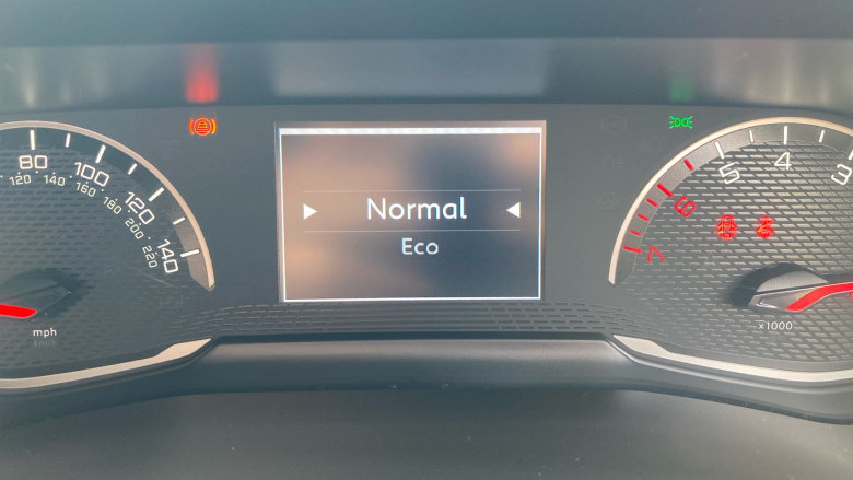 Peugeot 208 1.2 PureTech 100 Allure 5dr Petrol Hatchback